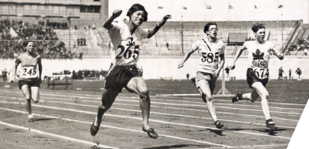 Press photo 1928 Summer Olympics Amsterdam, 1178 finish 3rd series 100 m won by Hitomi JPN with Bell CAN second