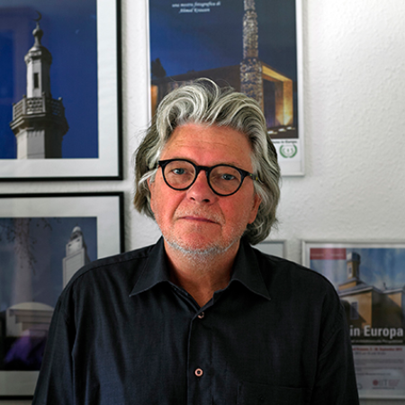 Portrait of Eckhard Nurani Krausen