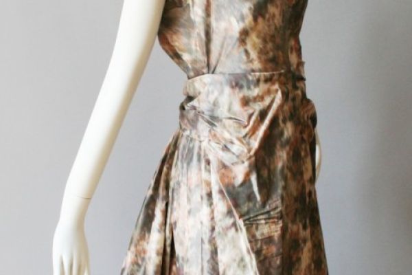 Object Highlight: Silk dress by Gertrud Höchsmann