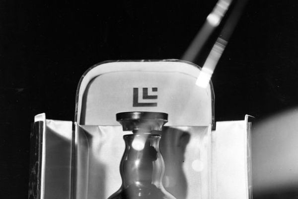 Europeana Fashion Focus: ‘Orgueil’ Perfume by Lucien Lelong, 1946