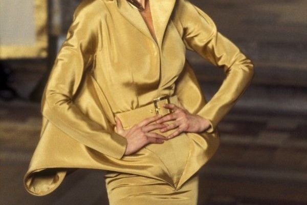 Europeana Fashion Focus: Givenchy Haute Couture show, S/S 1997